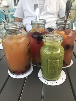 Lemonade and green smoothie  at Veganeeta Home in Balatonalmadi