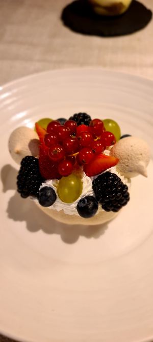 Pavlova at Osteria Caffe Monte Baldo in Verona