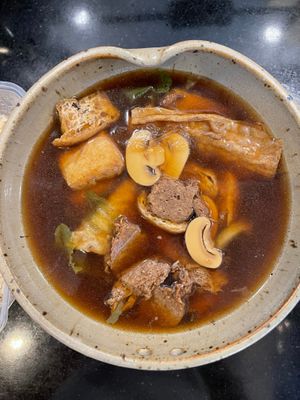 	1x   R1. Herbal Soup with Rice (Bak Kut Teh) 素骨茶	  RM 11.20	 at Tze Ern Vege Restaurant 慈恩素食 in Kuala Lumpur