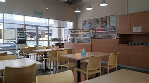 Clean n cozy environment at Tze Ern Vege Restaurant 慈恩素食 in Kuala Lumpur