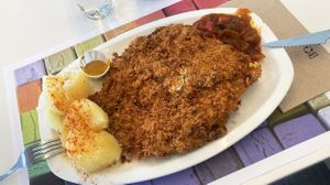 Cachopo vegano de setas, queso y cebolla caramelizada, rebozado con panko  at La Cachopería in Aviles