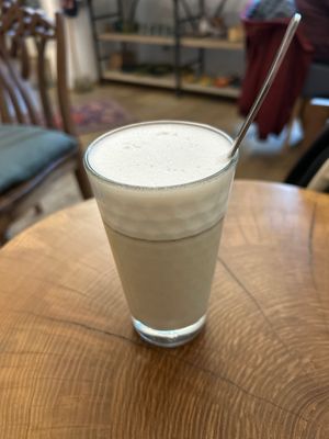 Chai Masala w oat milk 6,50€  at Schadzi Cafe in Linz