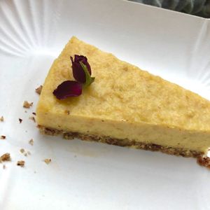 raw cake at Schadzi Cafe in Linz