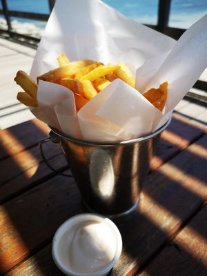 Chips with vegan mayo at Due South in Albany