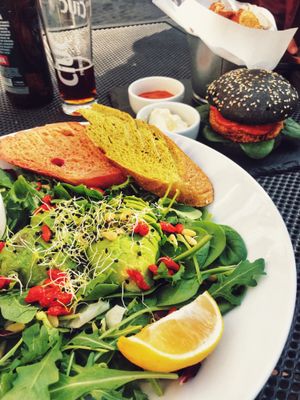 avocado salad and the vegan burger at Coolinart in Bucharest