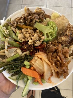 wasn’t yet done with plate-filling   at Cài Jì Zhuàn Shū Shí Fāng 蔡記饌蔬食坊 in Penghu