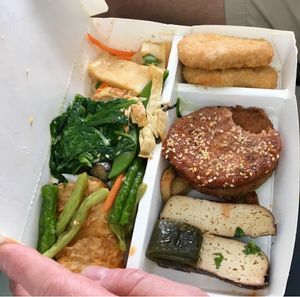 Take away box  at Cài Jì Zhuàn Shū Shí Fāng 蔡記饌蔬食坊 in Penghu