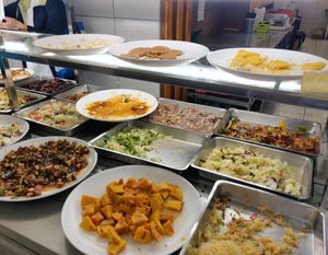 At 7pm, but you can still order off the menu at Cài Jì Zhuàn Shū Shí Fāng 蔡記饌蔬食坊 in Penghu