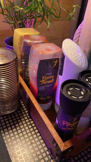 All sauces on the table are vegan  at Peter Pane in Leipzig