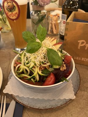Side salad  at Vrohstoff in Wurzburg