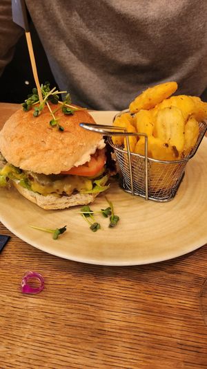 New Haven Burger at Vrohstoff in Wurzburg