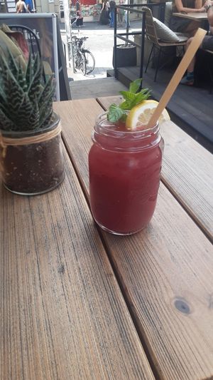 Banane-Kirsch Limo at Vrohstoff in Wurzburg