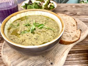 Roasted broccoli and kale soup 🥦🥬🥣🍞  at Wild and Wild in Congleton
