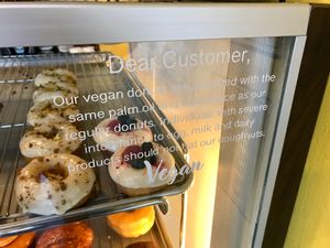 Vegan doughnuts are made in same oil as non-vegan doughnuts.  at Sweet Retreat Donuts in Long Beach