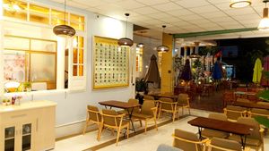 Gardent at Loving Hut Amoura in Tan Thien