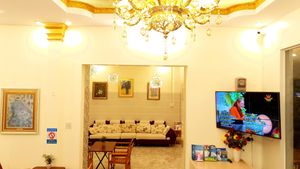 Restaurant at Loving Hut Amoura in Tan Thien