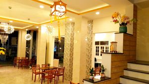 Restaurant at Loving Hut Amoura in Tan Thien