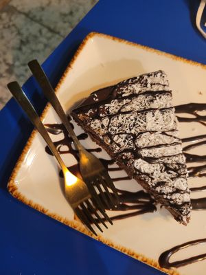 vegan chocolate cake at Ziga in Verona