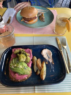Avocado toast and burger   at Ziga in Verona
