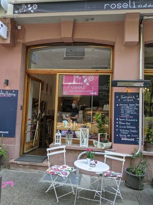 view from the street at Roseli Cafe Bar in Frankfurt
