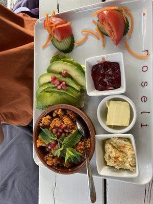 Veganes Frühstück   at Roseli Cafe Bar in Frankfurt