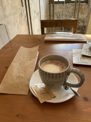 Veganer Kaffee  at Óbio in Porto