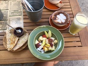 Vegan brunch   at Óbio in Porto