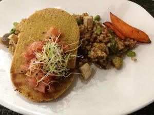 Plato combinado at Maiatza in San Sebastian