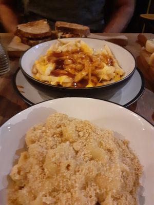 Comfort food❤ at The Wave Maiden in Portsmouth