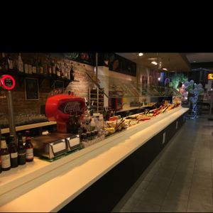 hot and cold salad bar  at Fresc Co - Gran de Gracia in Barcelona