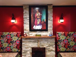 Excellent vibes at La Diosa De Los Moles in Paramount