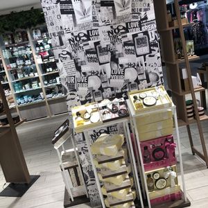 Cruelty free beauty products  at The Body Shop - Provence in Paris
