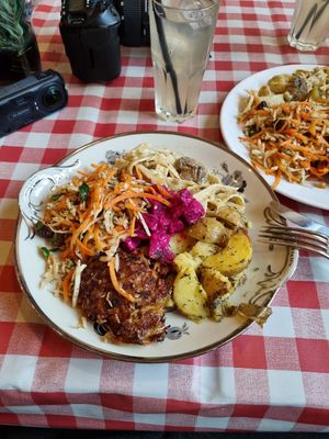 Platter of 5 at Grønsagen in Copenhagen