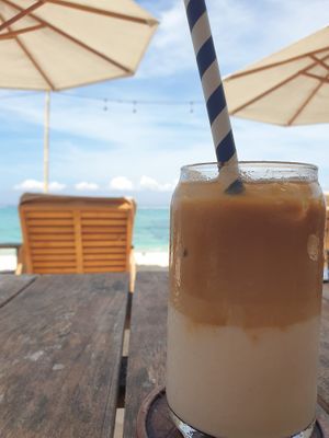 Iced oat latte at Tigerlillys in Lembongan