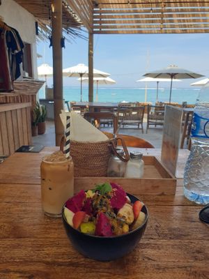 Fruit salad at Tigerlillys in Lembongan