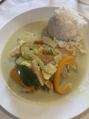 Green curry with tofu  at Lek's Railroad Thai in Montgomery