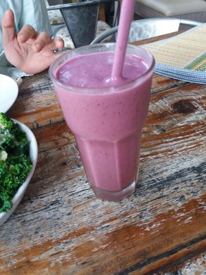 Berry smoothie at Pure Wholefoods in Manly