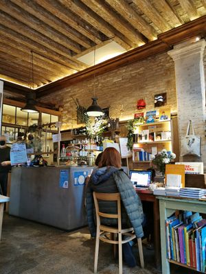 Inside at Sullaluna in Venice