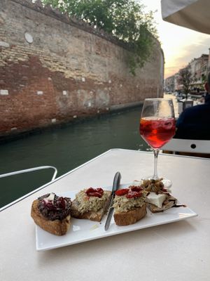 Crostini   at Sullaluna in Venice
