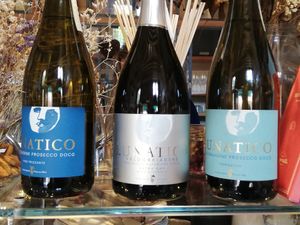 Prosecco LUNATICO fermo, frizzante, spumante at Sullaluna in Venice