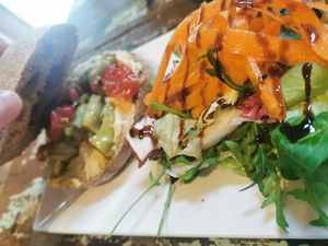 Puccia with artichokes at Sullaluna in Venice