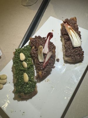 pesto crostini & olive crostini   at Sullaluna in Venice