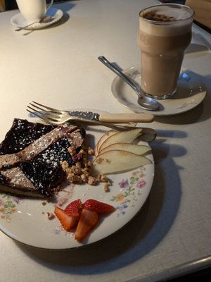 Crostata vegana and half a pint of chai latte. Sorry I had already taken a bite! at Sullaluna in Venice