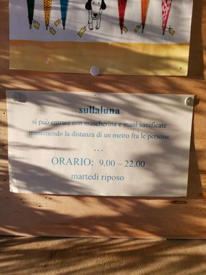 Opening hours at Sullaluna in Venice