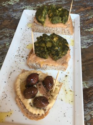 Vegan croutons  at Sullaluna in Venice