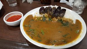 eggplant, tomato, spinach curry, 400g rice at CoCo Ichibanya - JR Akihabara in Tokyo
