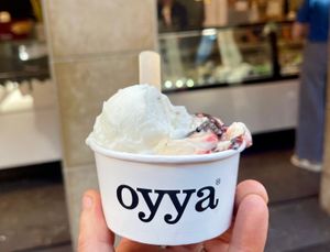 Citroen - Kers/chocolade at Oyya in Bruges