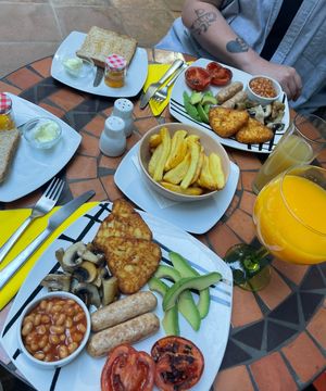 Vegan breakfast at Mango Cafe in Mijas