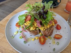 Scrambled Tofu on Bred at Blackbird in Bruges