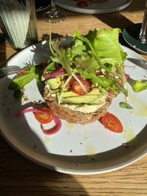 Toast avocado at Blackbird in Bruges